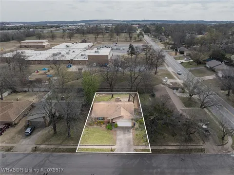 MLS: 1079817