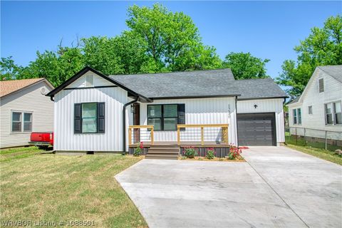 1220 N 37 Street Fort Smith AR 72904