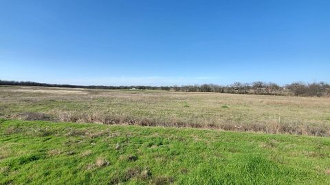 Photo of 400 West HWY 22, Frost, TX 76641 (MLS # 108406)