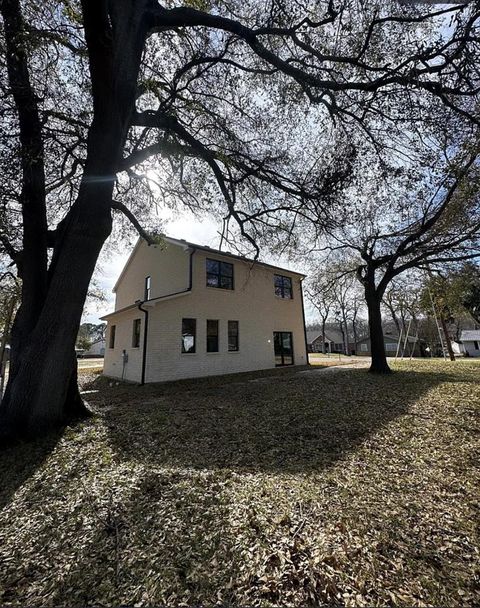 Photo of 118 Little John St, Gun Barrel City, TX 75156 (MLS # 109951)