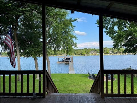 Photo of 212 Sunray, Mabank, TX 75156 (MLS # 109145)