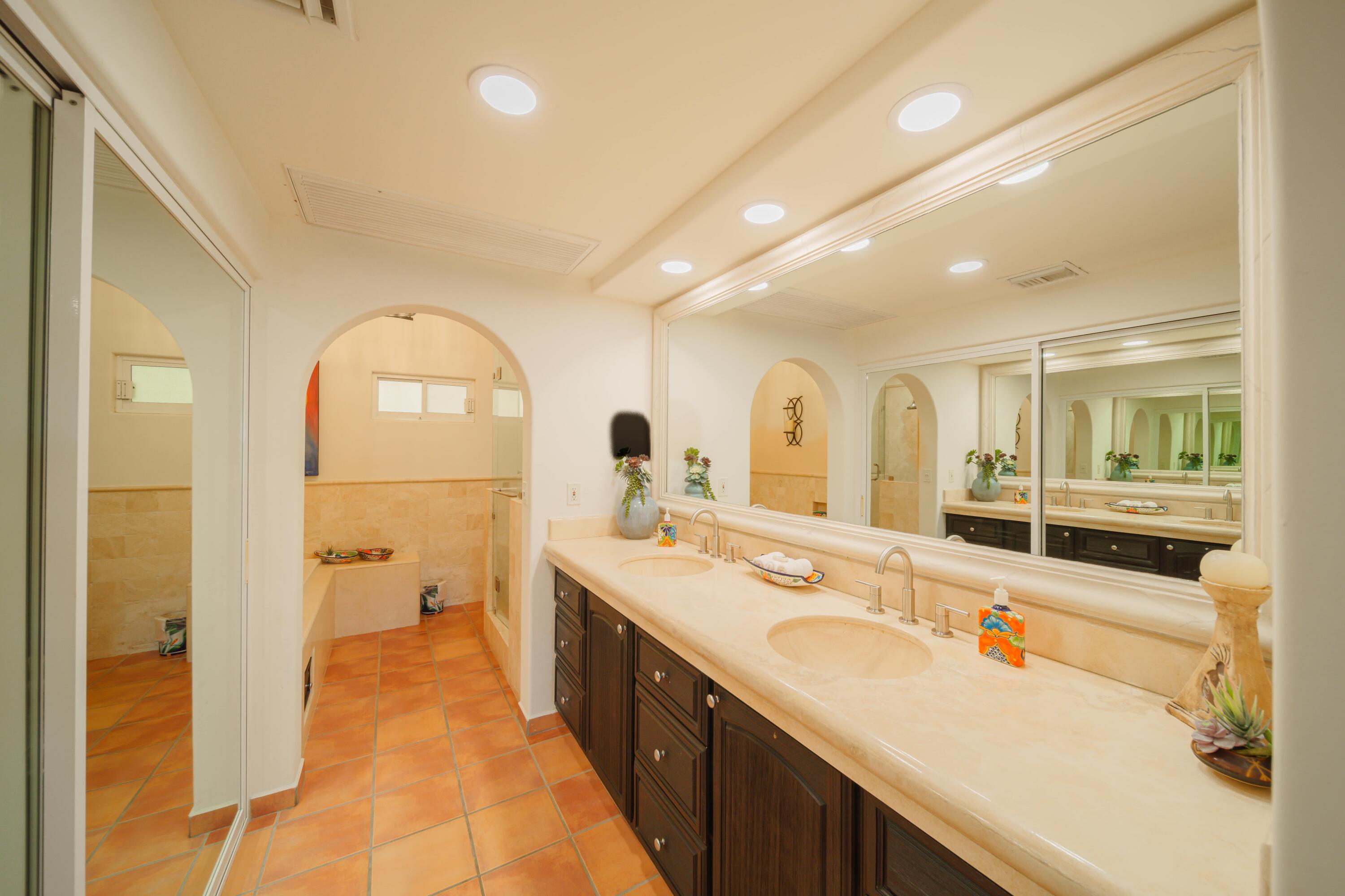 San Jose Del Cabo, Mexico, 2 Bedrooms Bedrooms, ,2 BathroomsBathrooms,Residential,Active,117384