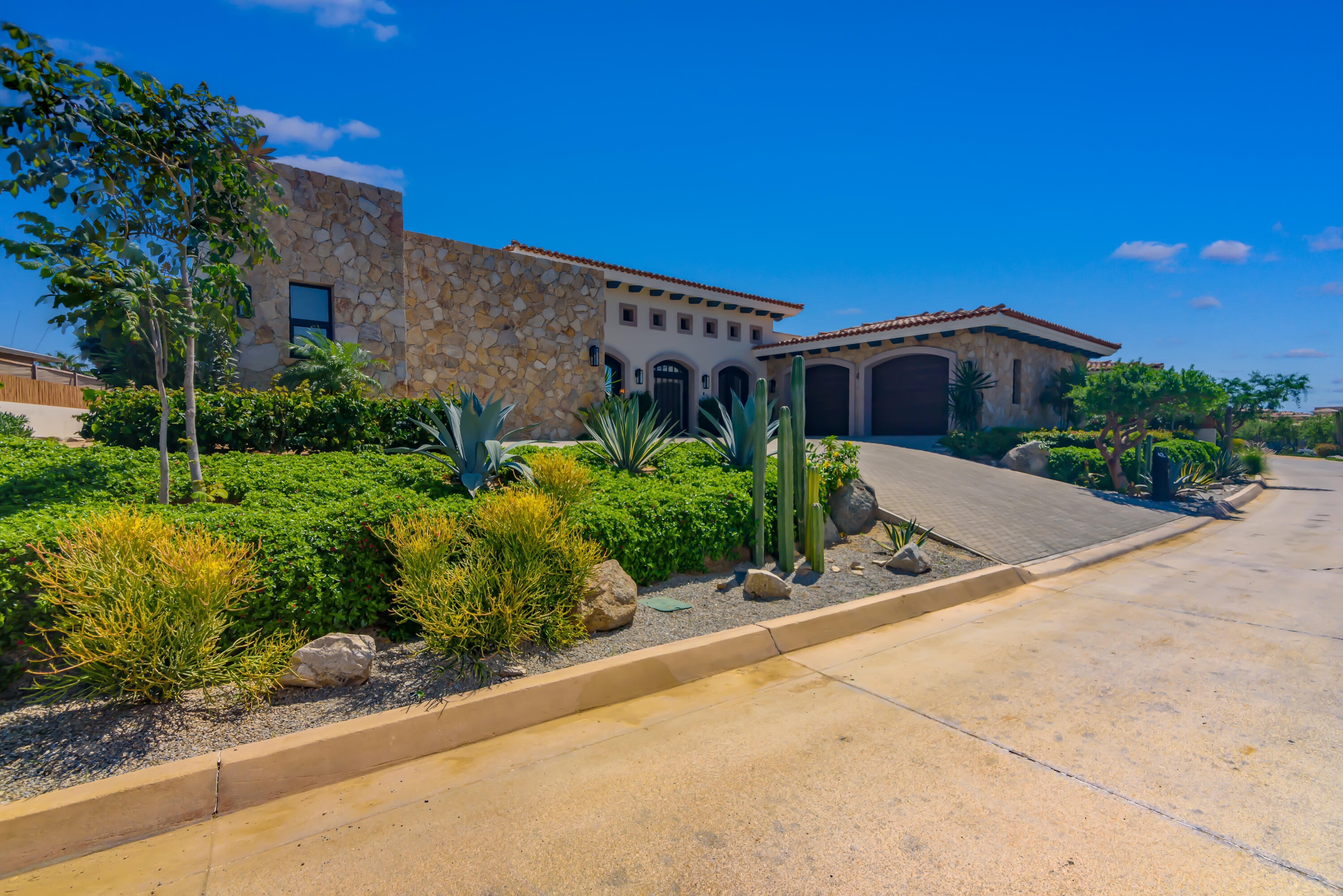 Pacific, Mexico, 5 Bedrooms Bedrooms, ,5 BathroomsBathrooms,Residential,Active,218087