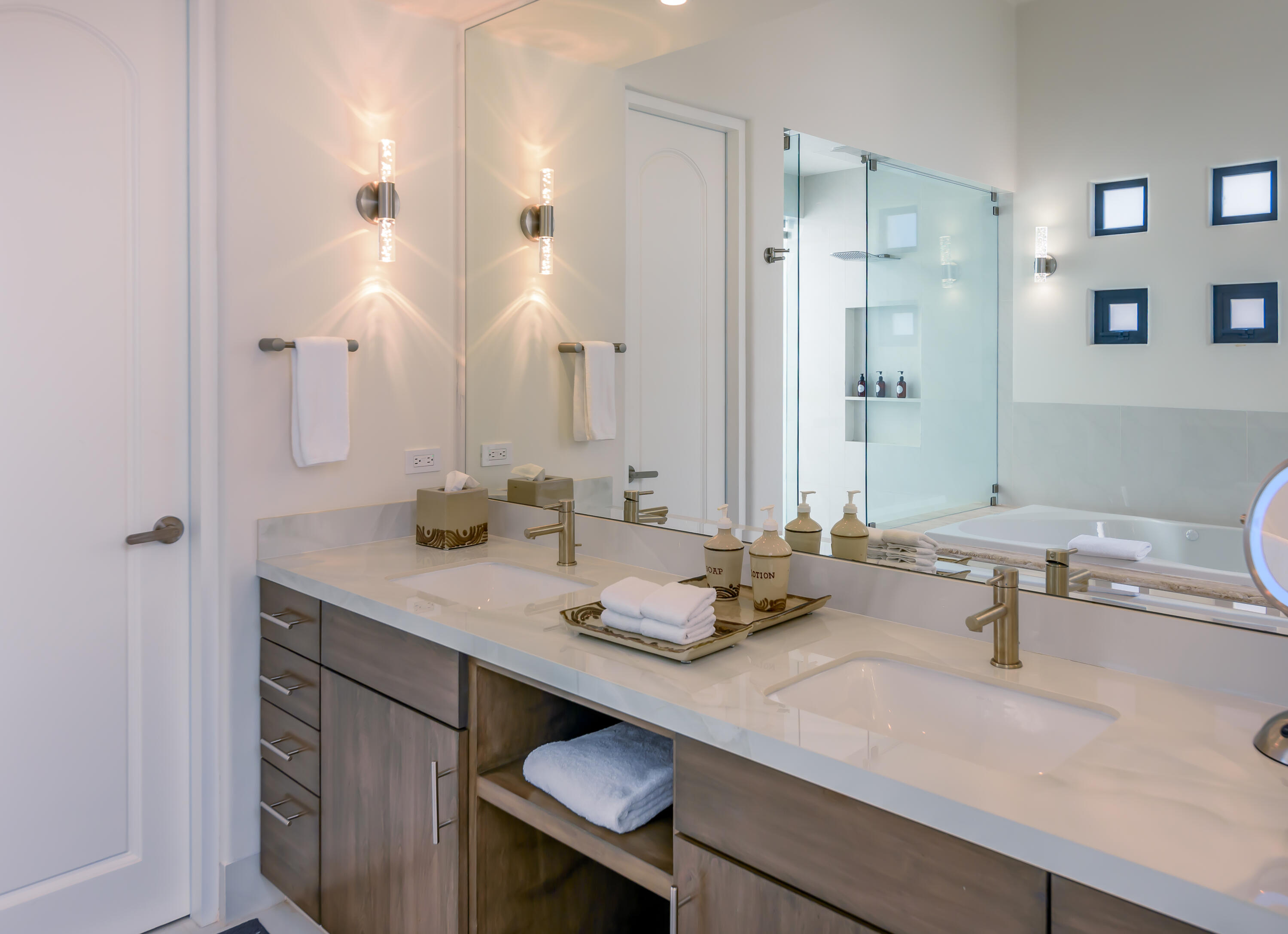 Pacific, Mexico, 5 Bedrooms Bedrooms, ,5 BathroomsBathrooms,Residential,Active,218087