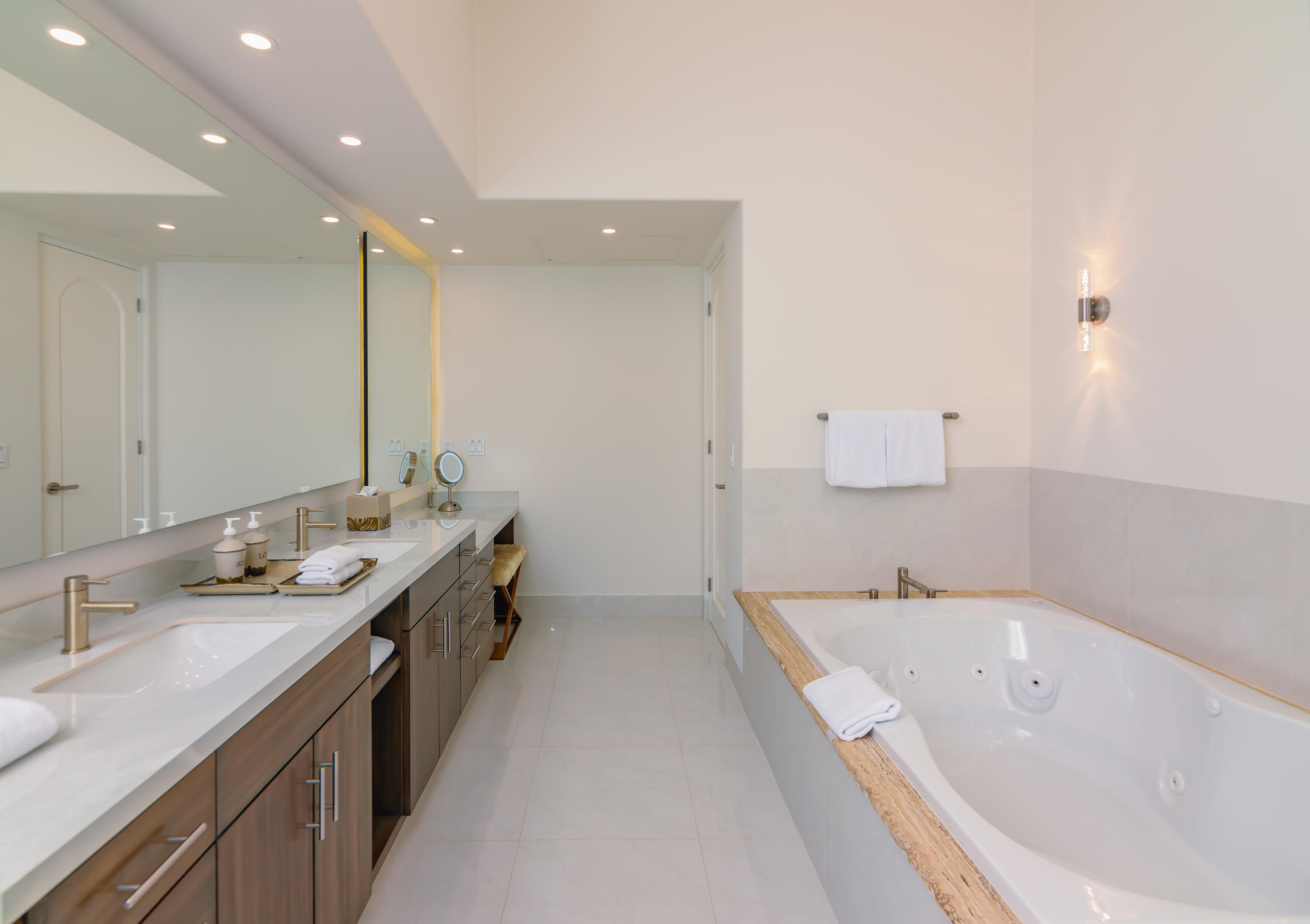 Pacific, Mexico, 5 Bedrooms Bedrooms, ,5 BathroomsBathrooms,Residential,Active,218087