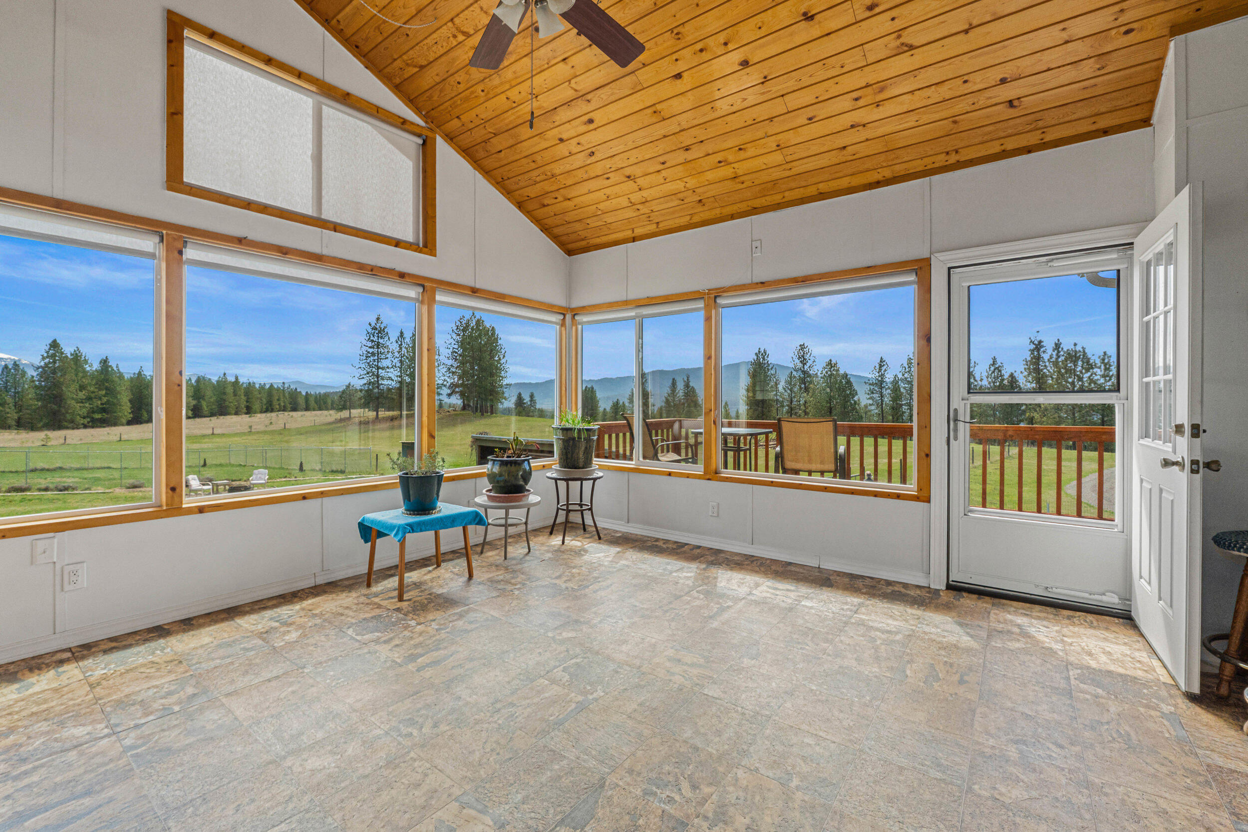 Colville, Washington, 99114, United States, 3 Bedrooms Bedrooms, ,2 BathroomsBathrooms,Residential,Active,2037574