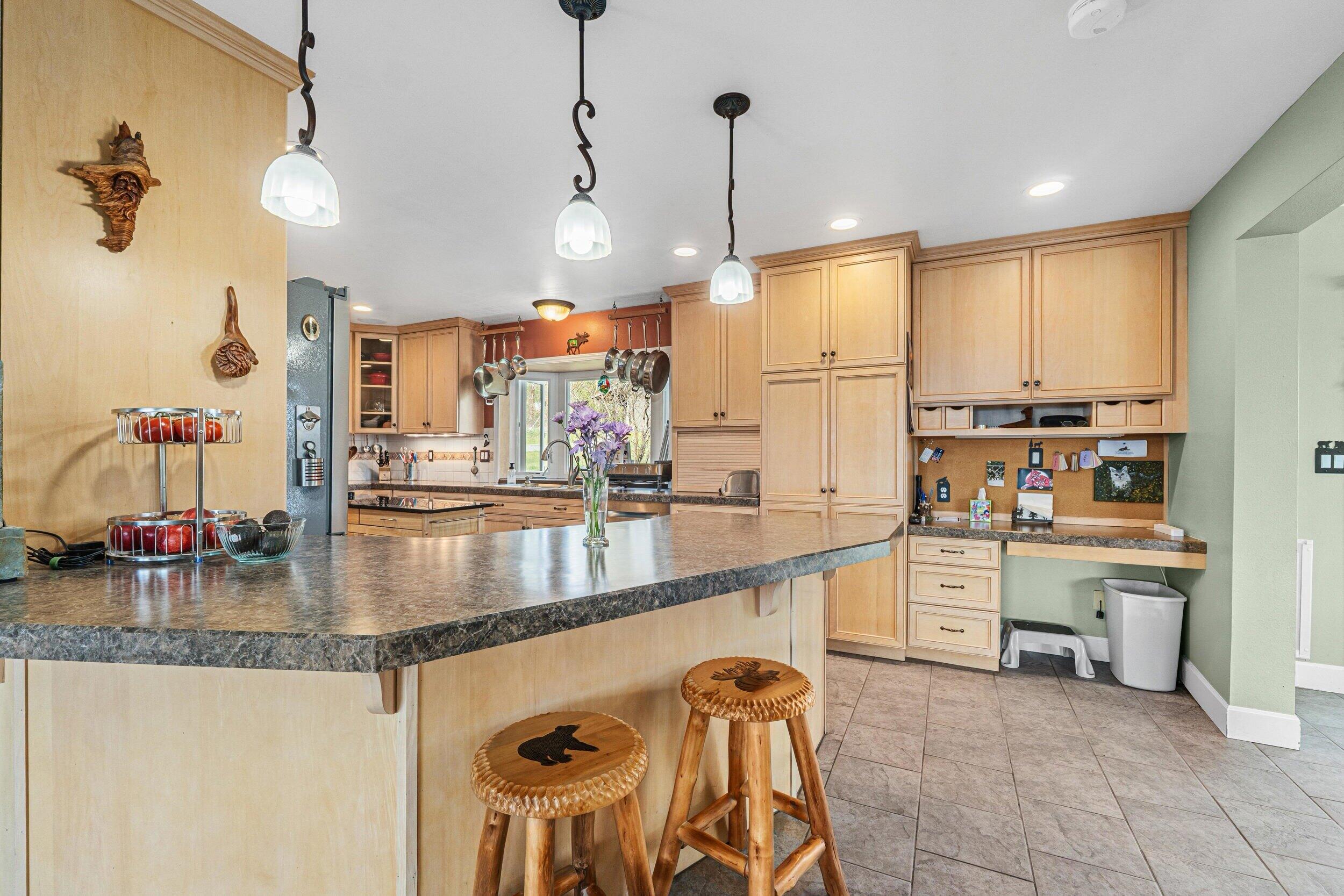 Colville, Washington, 99114, United States, 3 Bedrooms Bedrooms, ,2 BathroomsBathrooms,Residential,Active,2037574