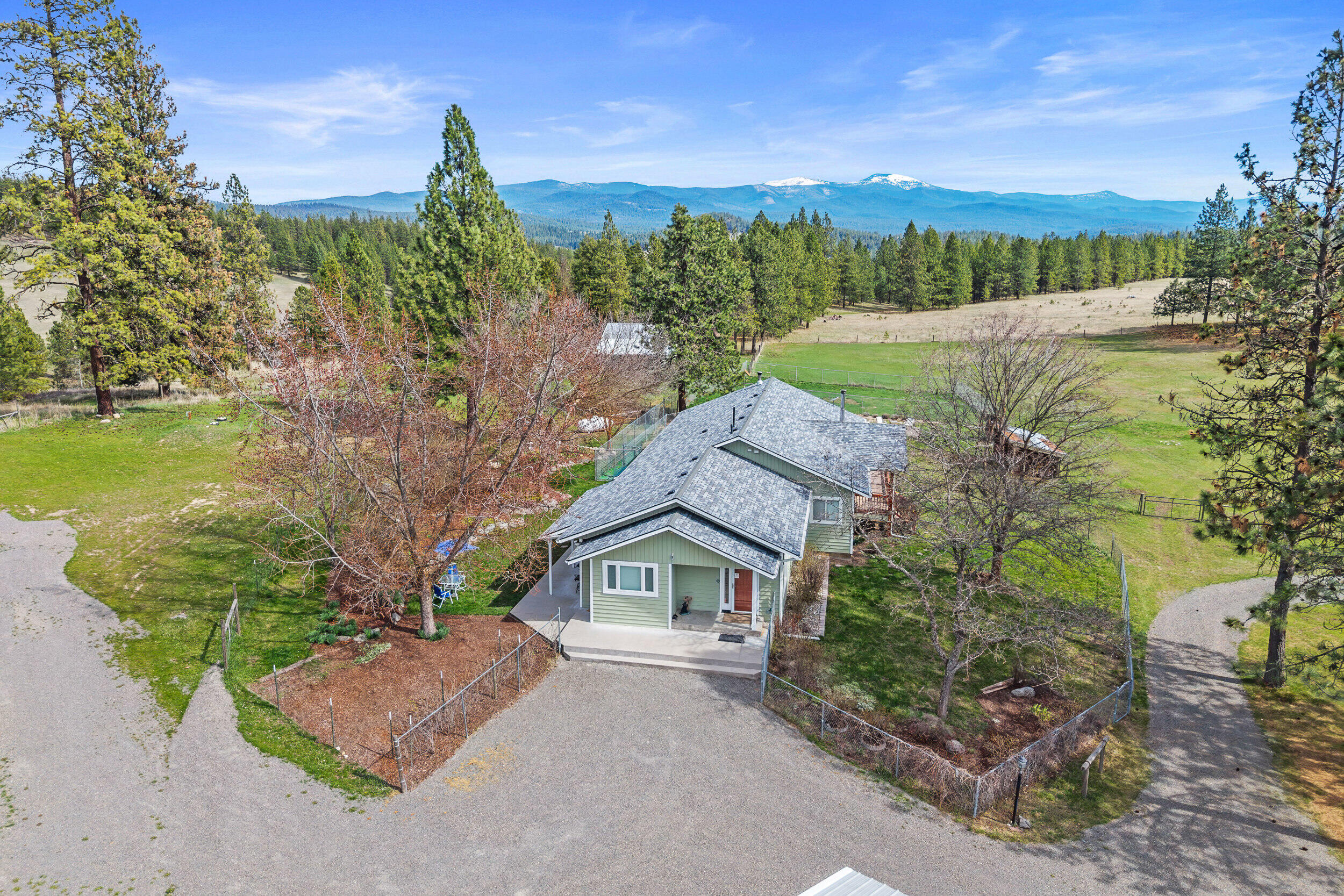 Colville, Washington, 99114, United States, 3 Bedrooms Bedrooms, ,2 BathroomsBathrooms,Residential,Active,2037574