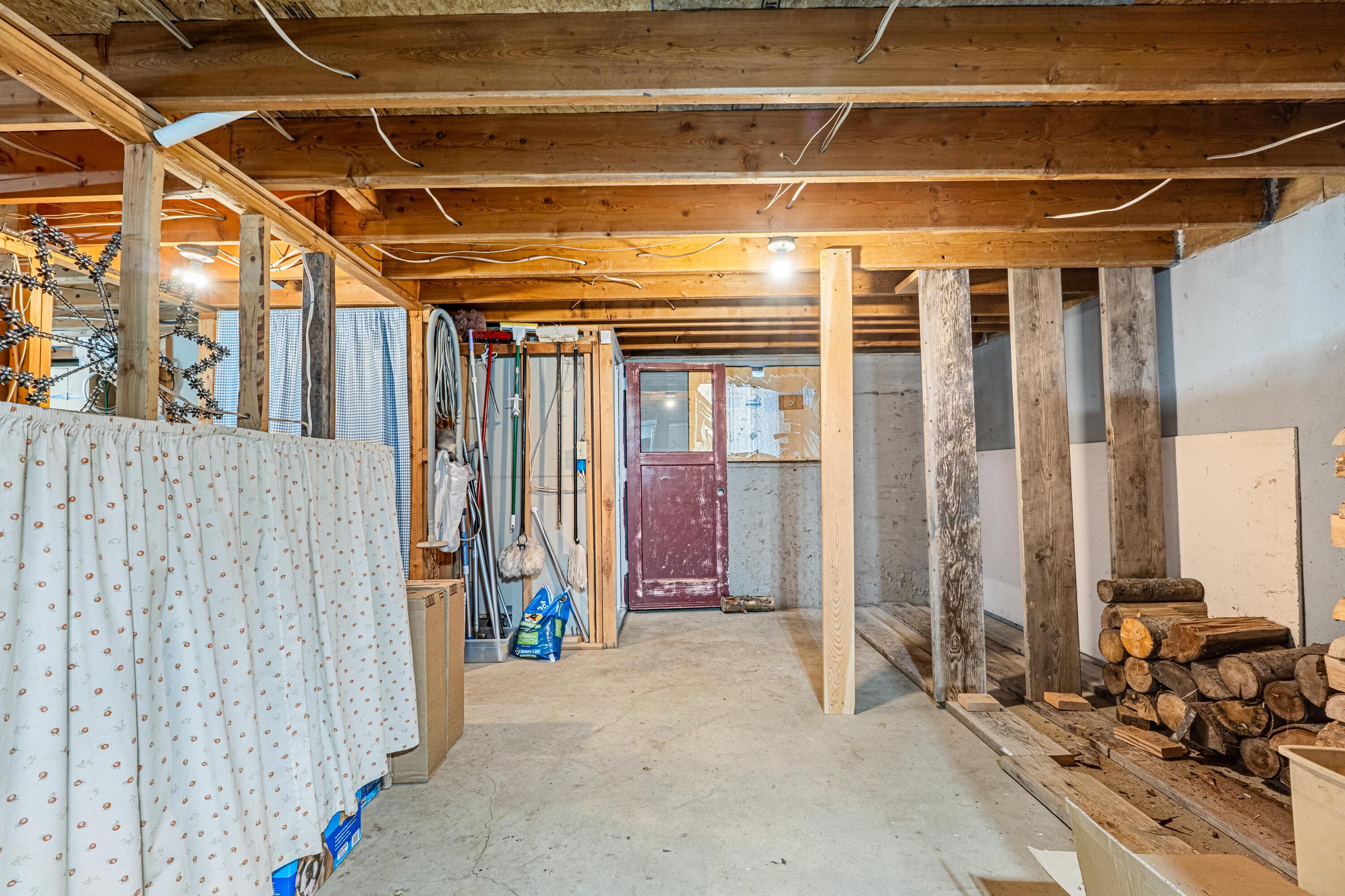 Newport, Washington, 99156, United States, 2 Bedrooms Bedrooms, ,1 BathroomBathrooms,Residential,Active,2022677