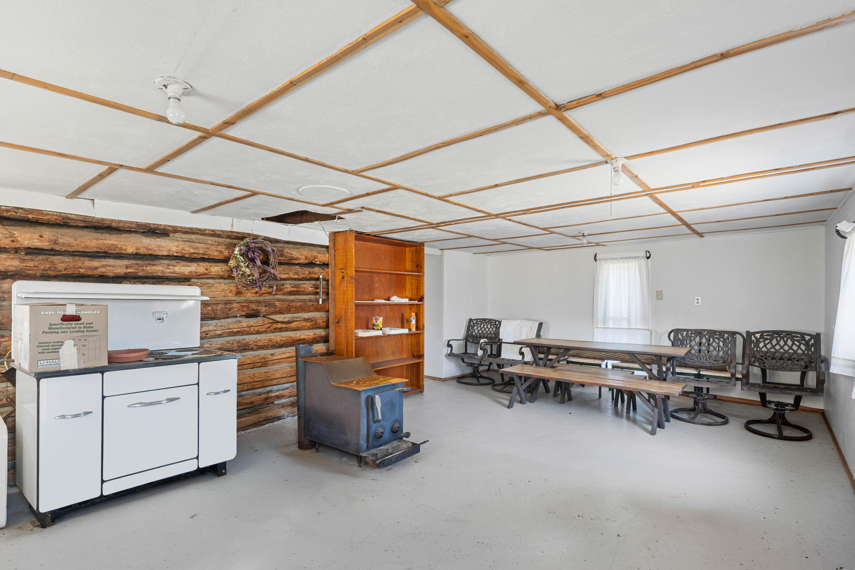 Newport, Washington, 99156, United States, 2 Bedrooms Bedrooms, ,1 BathroomBathrooms,Residential,Active,2022677