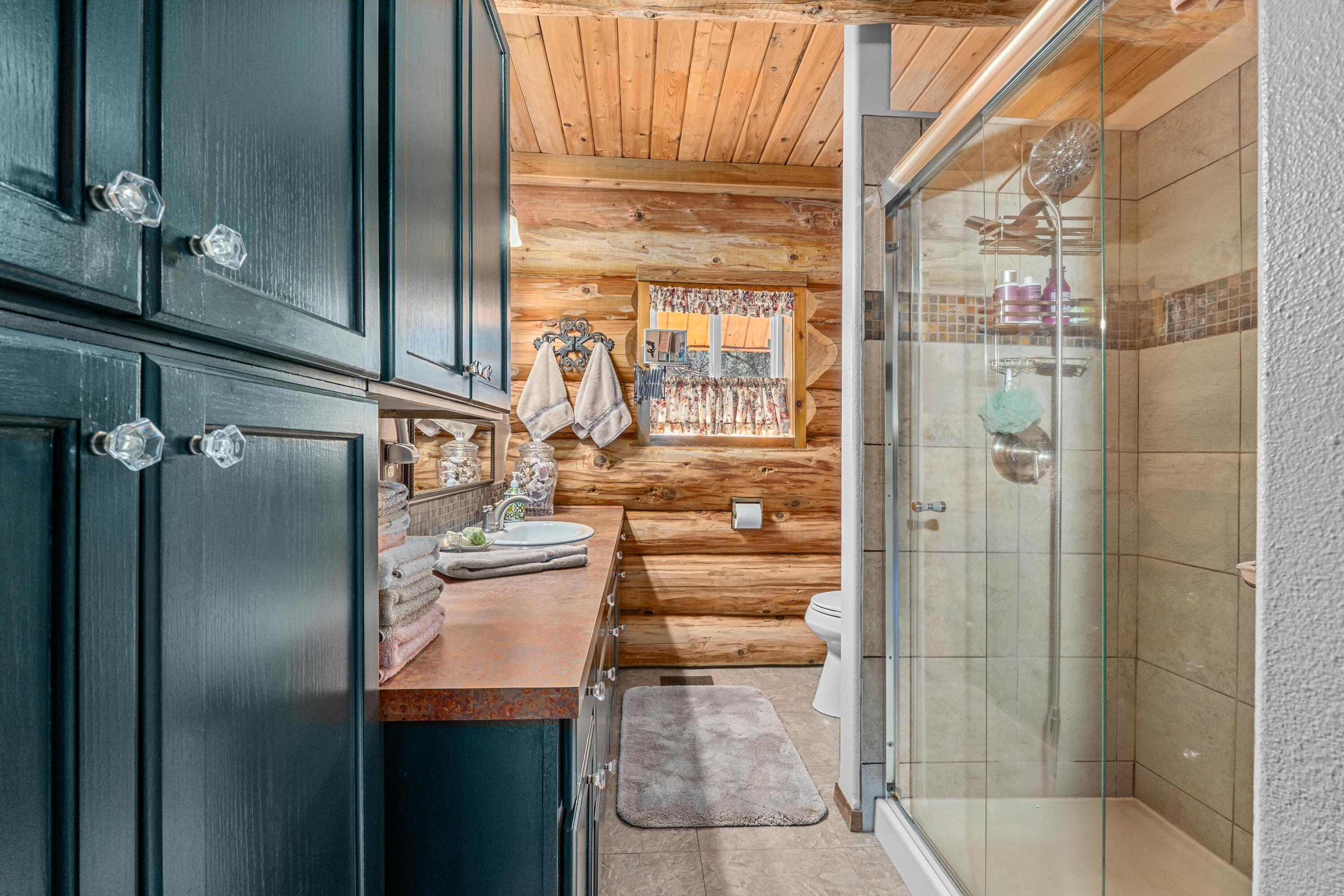 Newport, Washington, 99156, United States, 2 Bedrooms Bedrooms, ,1 BathroomBathrooms,Residential,Active,2022677