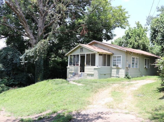 521 Rigby - Photo 2