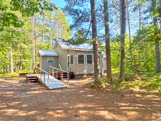 13443 N ROBINDALE CIR, PARADISE, MI 49768 - Image 8fb8d903d1e0542e035ba0dbdf5b6d80/3692612509