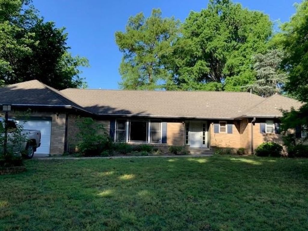 Photo of 1108 S Ridge Drive, Stillwater, OK 74074 (MLS # 134312)