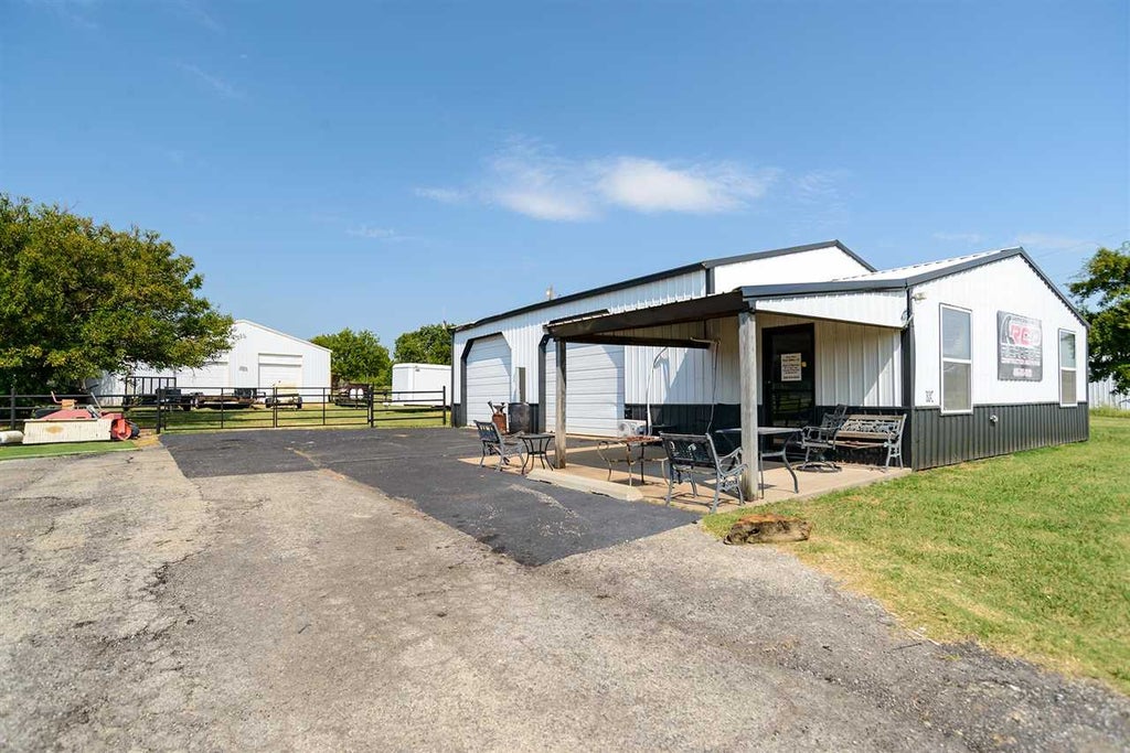 Photo of 520 Wisteria, Stillwater, OK 74074 (MLS # 134922)