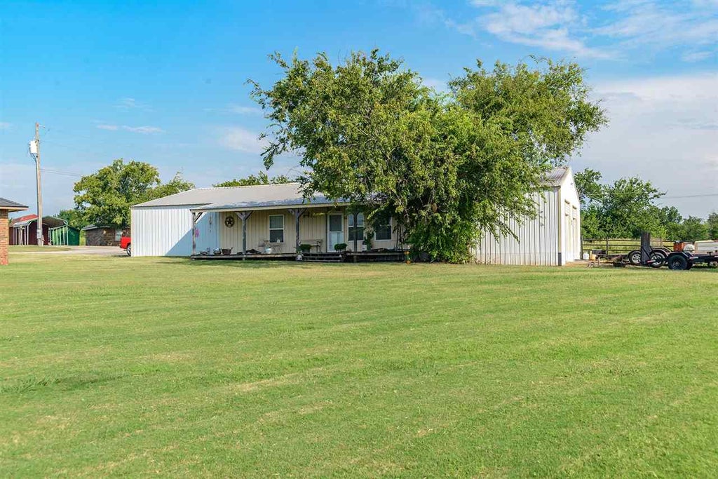 Photo of 520 Wisteria, Stillwater, OK 74074 (MLS # 134922)