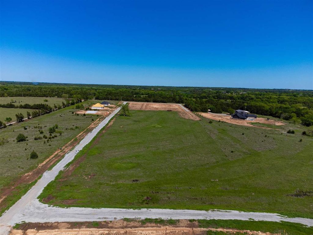 Photo of 3104 E Cedar Creek Pass, Stillwater, OK 74074 (MLS # 134339)