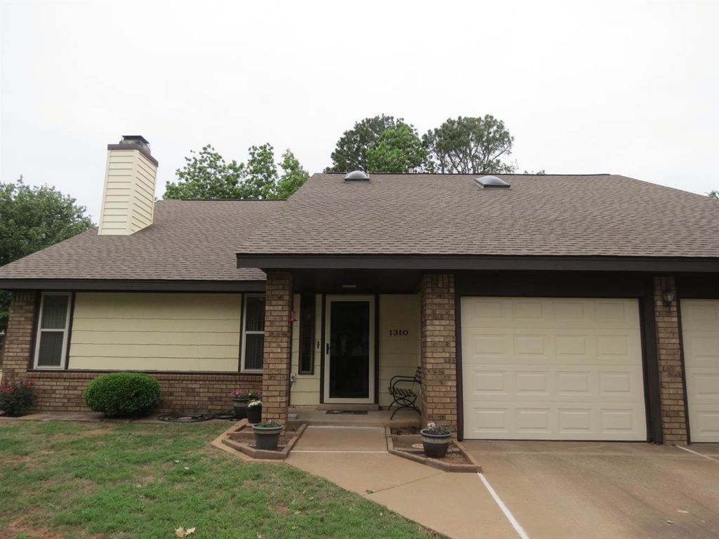Photo of 1310 S Mansfield DR, Stillwater, OK 74074 (MLS # 134266)