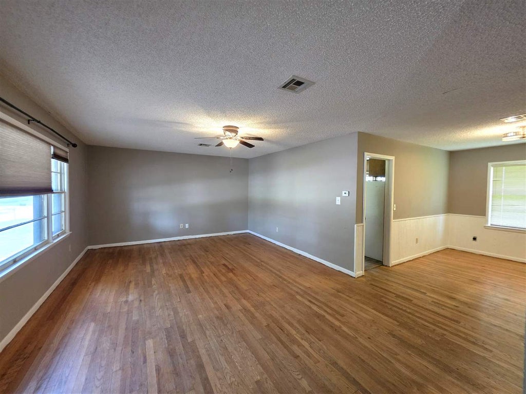 Photo of 1404 Country Club, Perry, OK 73077 (MLS # 135012)