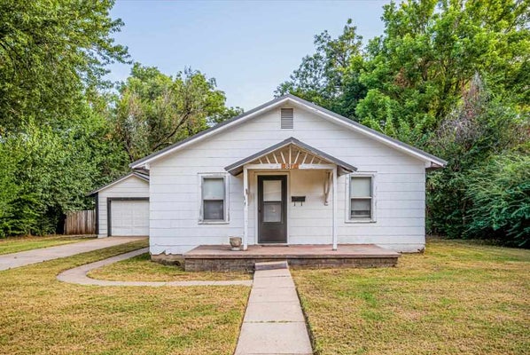 817 E 17TH AVE, STILLWATER, OK 74074 - Image 17bc6a8a0088dd55fb1f53113dfc19ef/2300221732