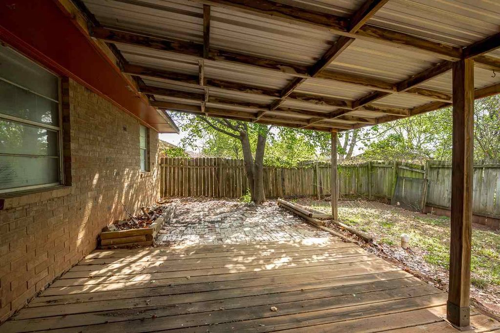 Photo of 1023 E Knapp Avenue, Stillwater, OK 74074 (MLS # 134058)