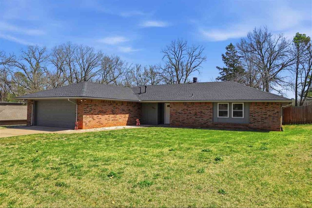 Photo of 1613 S Mansfield Street, Stillwater, OK 74074 (MLS # 134025)