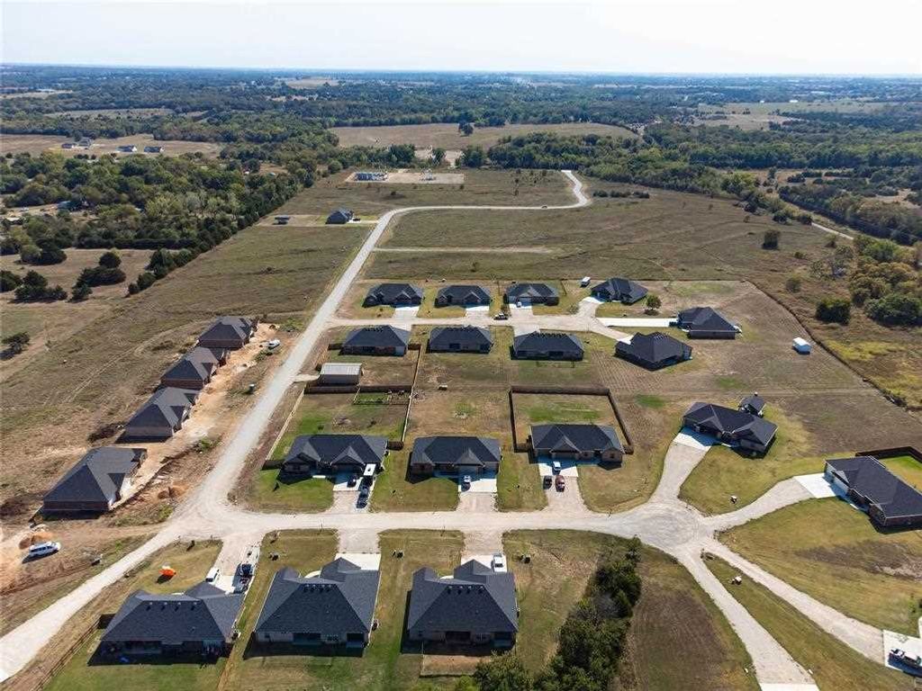 Photo of 2221 E Cover Lane, Stillwater, OK 74074 (MLS # 133587)