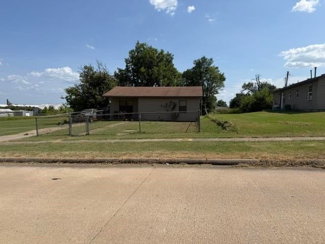 Photo of 719 W Moses ST, Cushing, OK 74023 (MLS # 134873)
