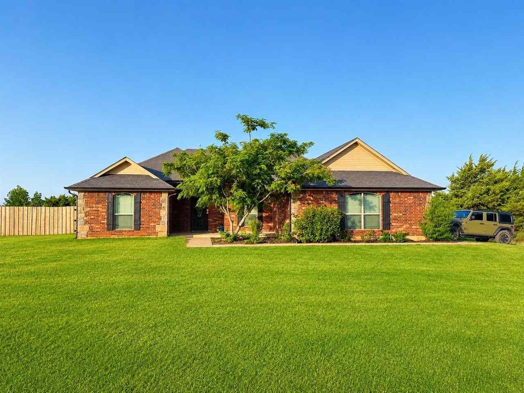 Photo of 5741 Timberland Crossing, Guthrie, OK 73044 (MLS # 134955)
