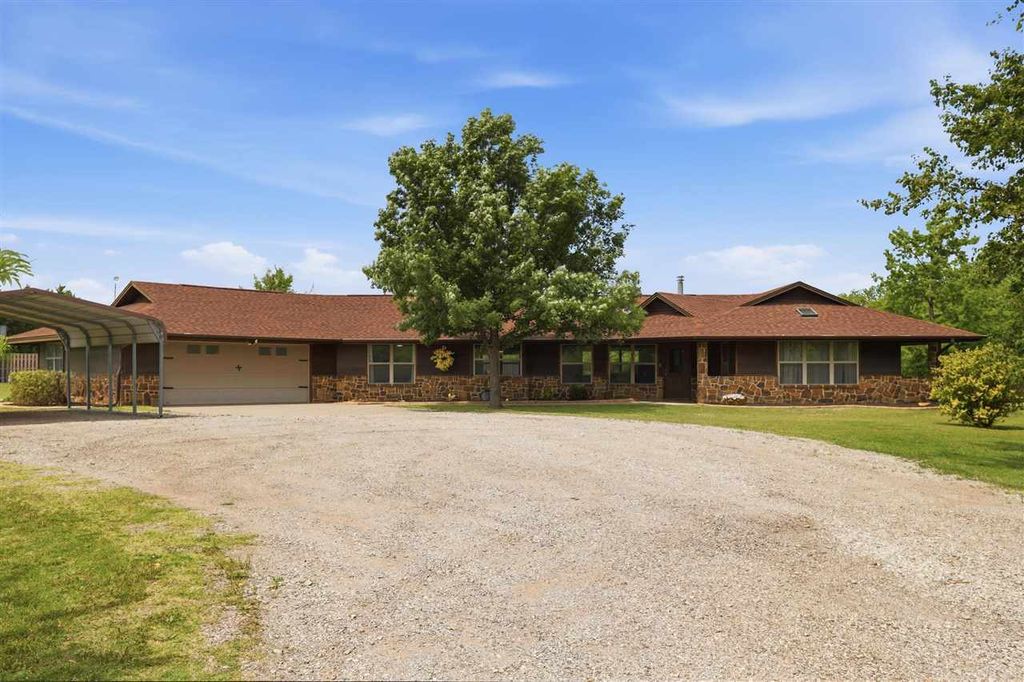 Photo of 1199 N Amanda Lane, Stillwater, OK 74075 (MLS # 134284)