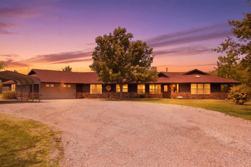 Photo of 1199 N Amanda Lane, Stillwater, OK 74075 (MLS # 134284)