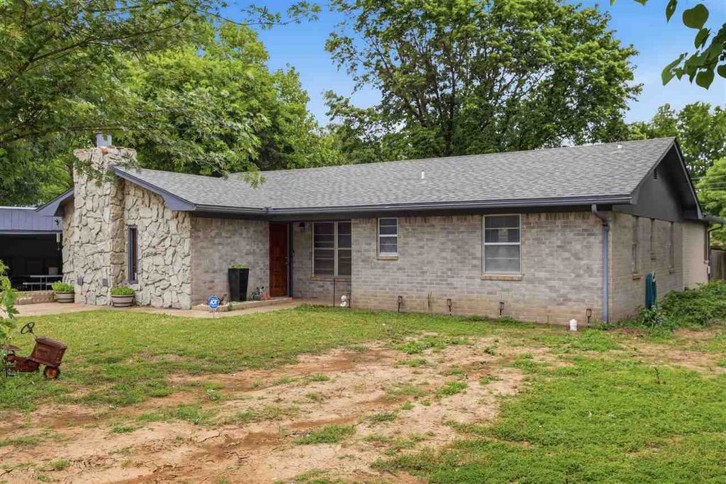Photo of 205 Taz Avenue, Morrison, OK 73061 (MLS # 134270)
