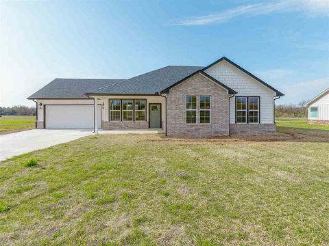 Photo of 2717 E Wheat Mill Path, Stillwater, OK 74074 (MLS # 131855)