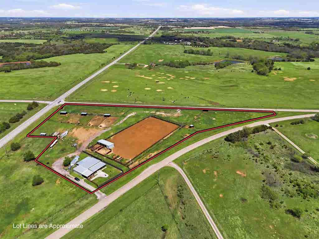 Photo of 9505 E McElroy Road, Stillwater, OK 74075 (MLS # 133847)