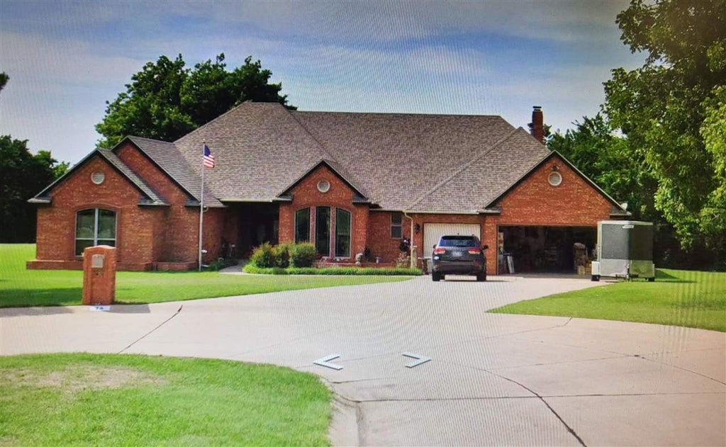 Photo of 75 Stoneridge Rd, Ponca City, OK 74604 (MLS # 134892)