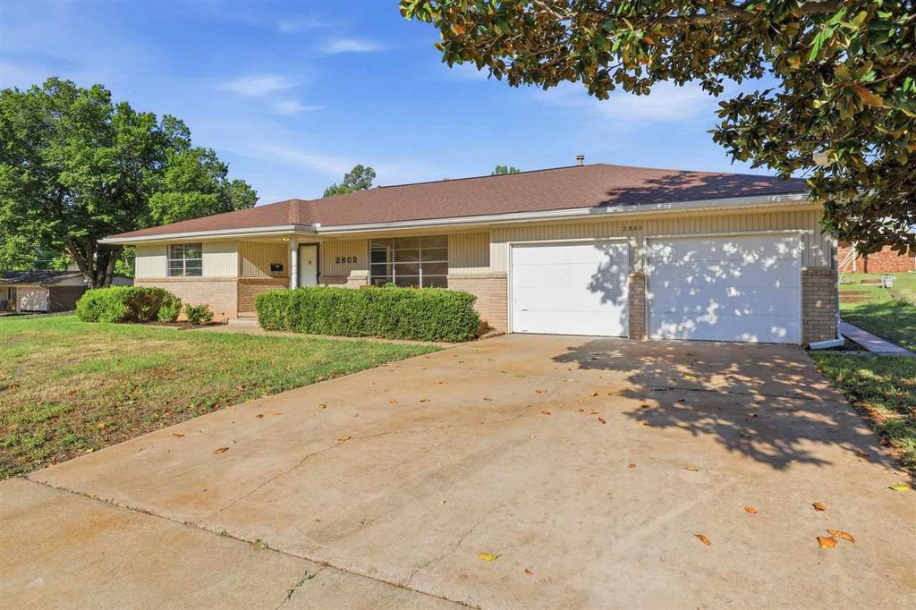 Photo of 2802 N Lincoln Street, Stillwater, OK 74075 (MLS # 134308)