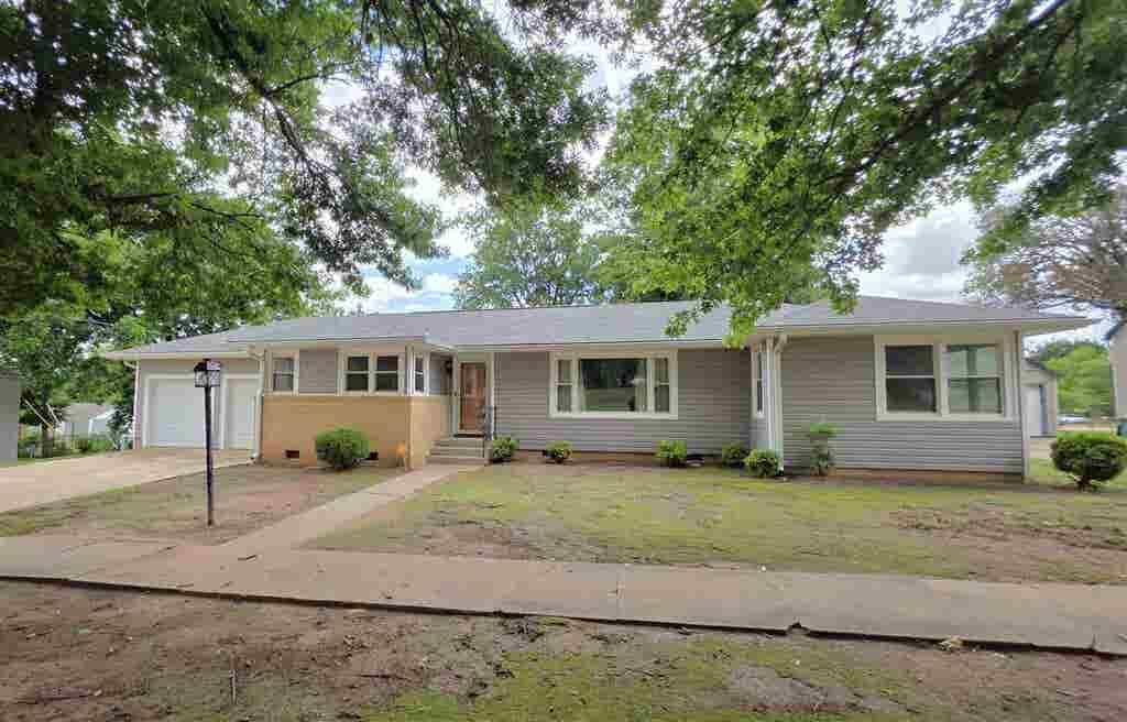 Photo of 515 N 12th Street, Perry, OK 73077 (MLS # 134474)