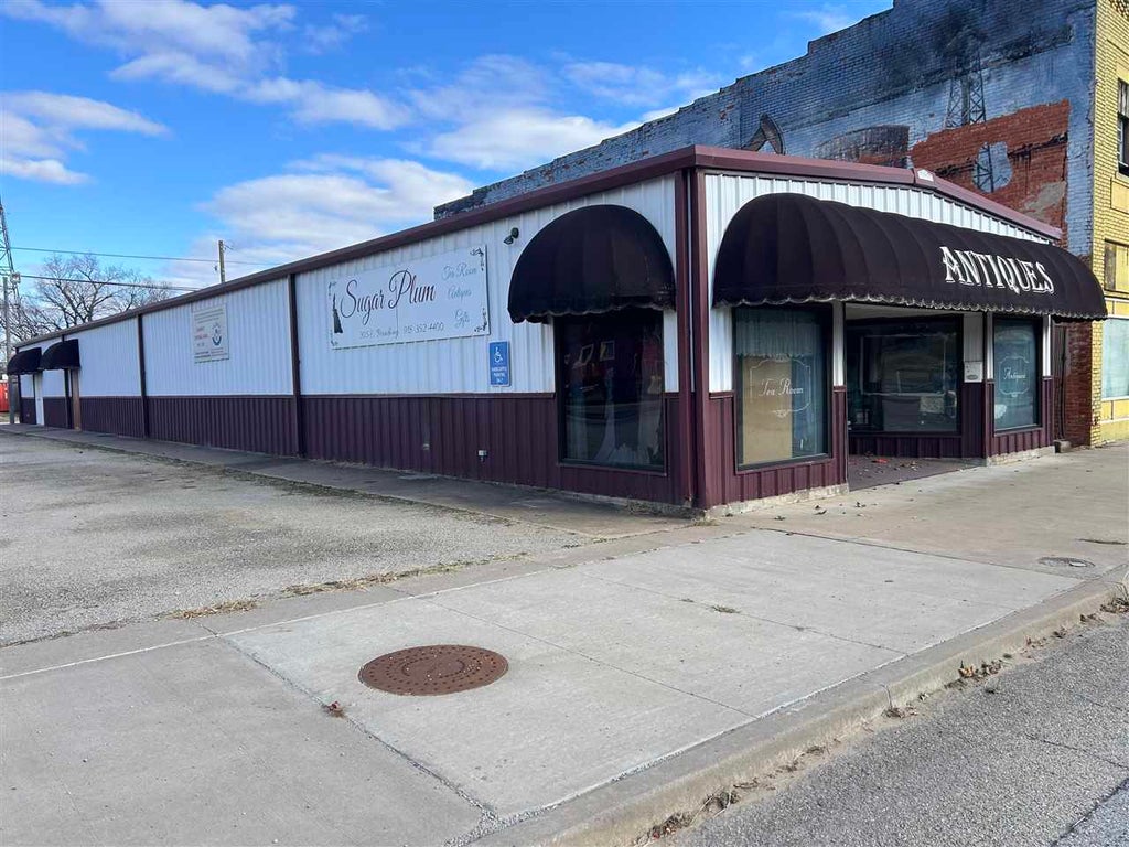 Photo of 305 E Broadway, Drumright, OK 74030 (MLS # 134887)