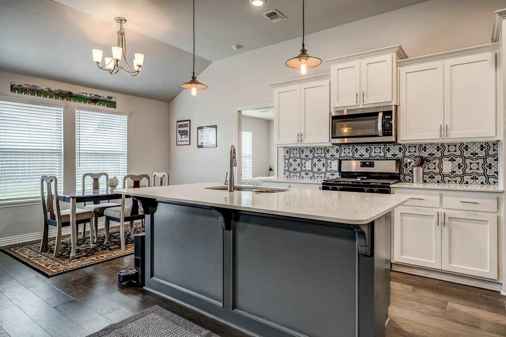 Photo of 4315 W Country Club, Stillwater, OK 74074 (MLS # 134392)
