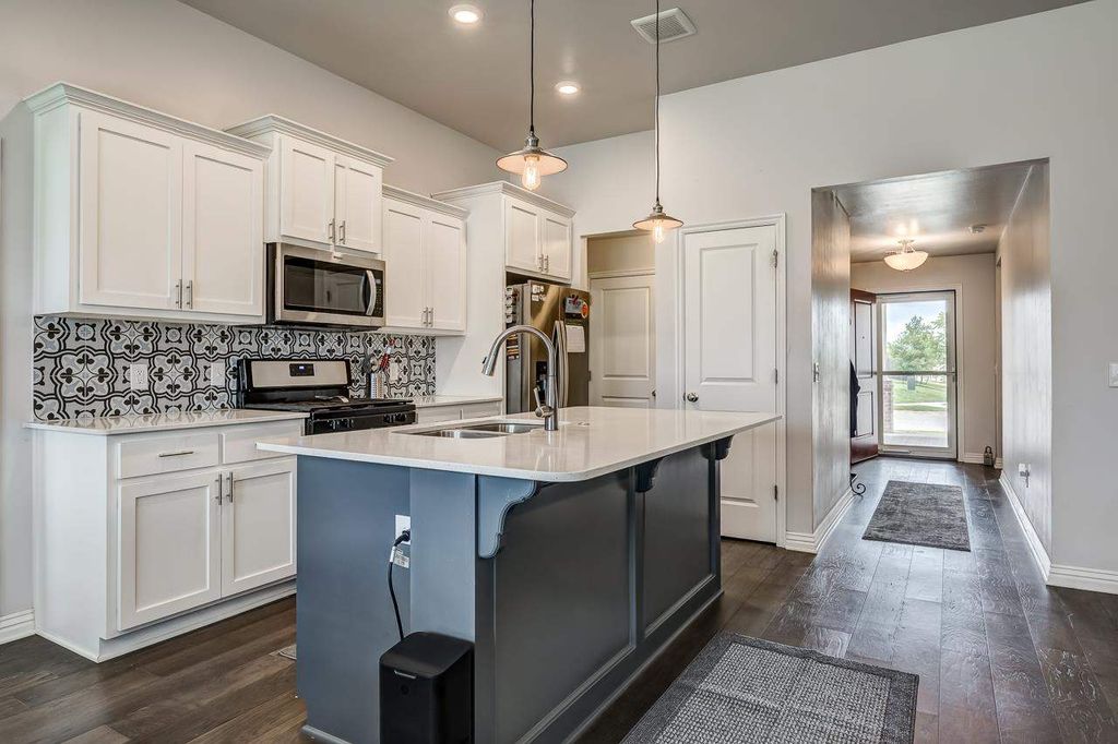 Photo of 4315 W Country Club, Stillwater, OK 74074 (MLS # 134392)