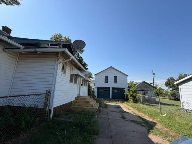 Photo of 321 N Steele Avenue, Cushing, OK 74023 (MLS # 135040)
