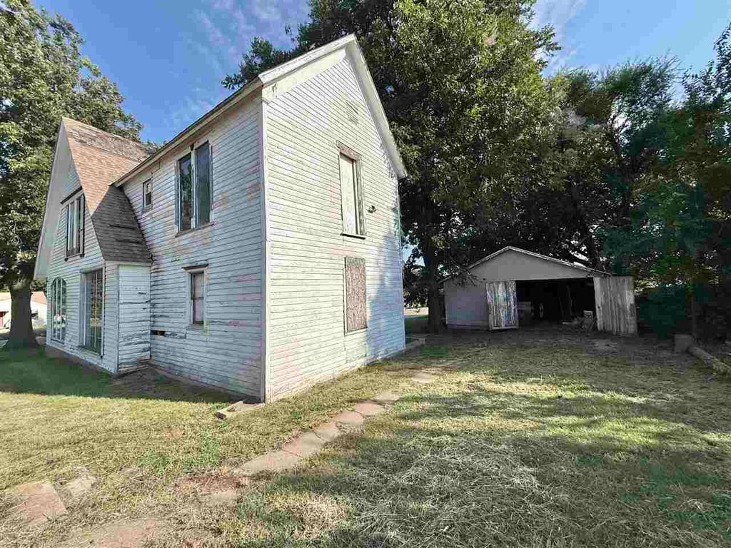 Photo of 727 7th Street, Perry, OK 73077 (MLS # 132872)