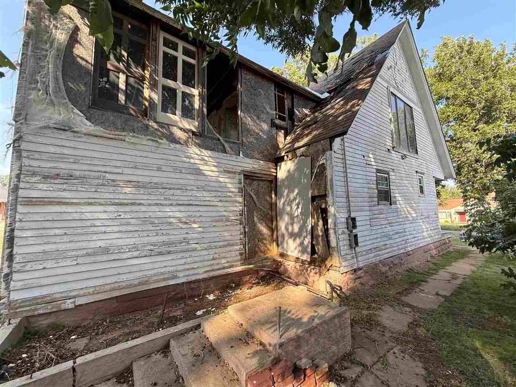 Photo of 727 7th Street, Perry, OK 73077 (MLS # 132872)