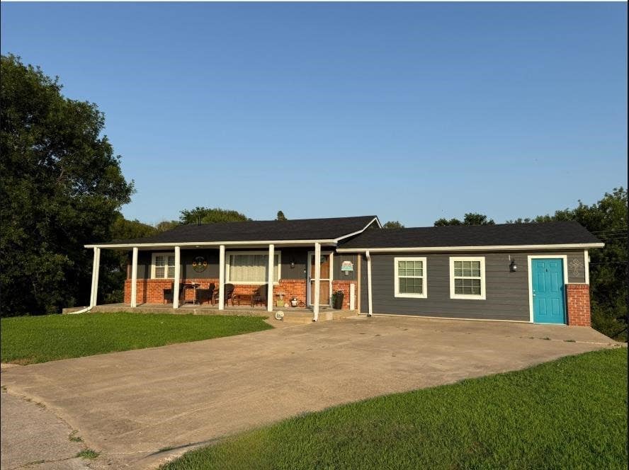 Photo of 112 Maple Street, Kaw CIty, OK 74641 (MLS # 134752)