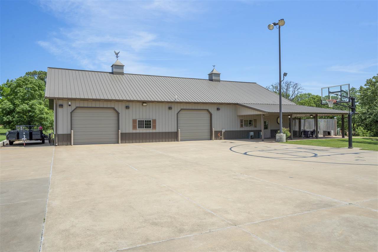 Stillwater, Oklahoma, 74074, United States, 6 Bedrooms Bedrooms, ,6 BathroomsBathrooms,Residential,Active,2027077