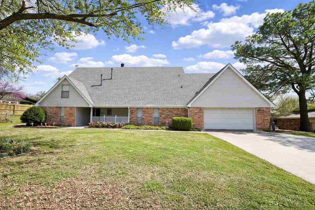Photo of 2711 S Quail Ridge, Stillwater, OK 74074 (MLS # 133978)