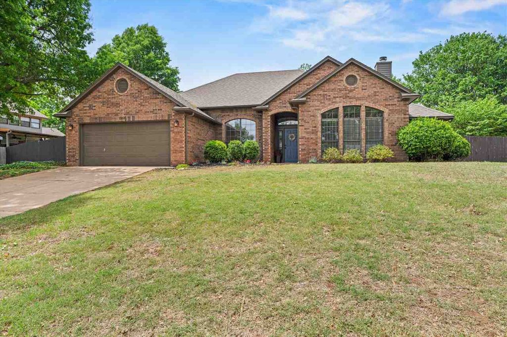 Photo of 1212 S Mansfield Drive, Stillwater, OK 74074 (MLS # 134160)