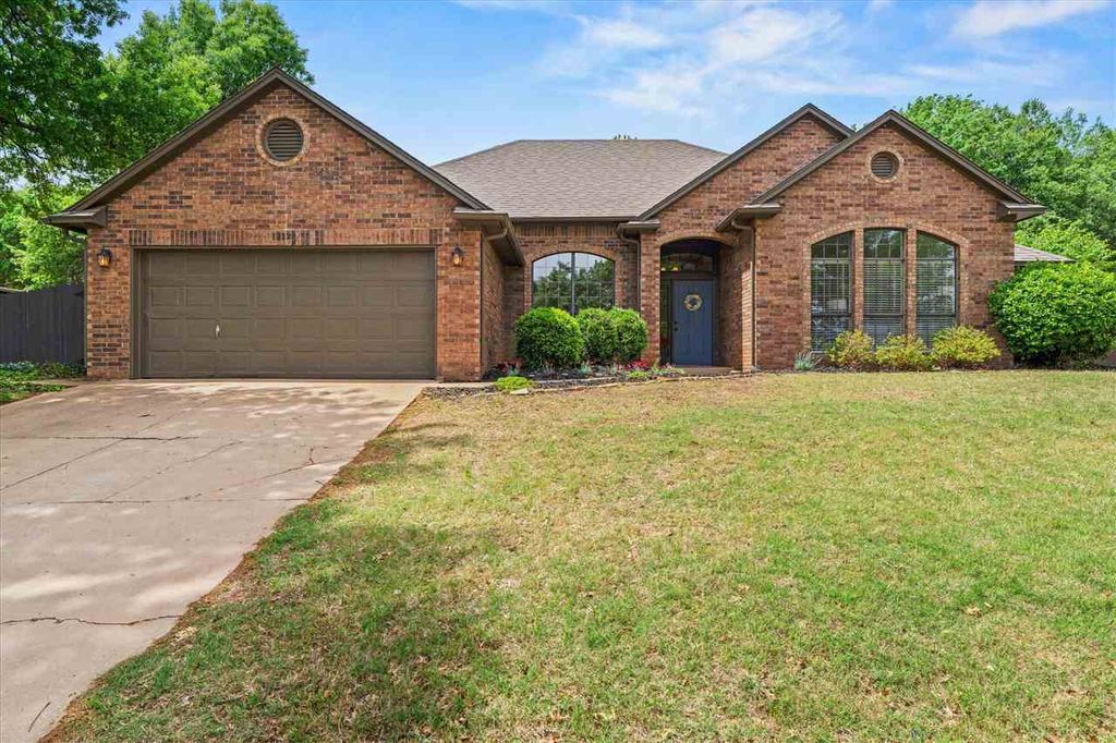 Photo of 1212 S Mansfield Drive, Stillwater, OK 74074 (MLS # 134160)