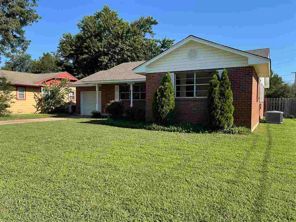Photo of 1624 E willham Drive, Stillwater, OK 74075 (MLS # 134743)