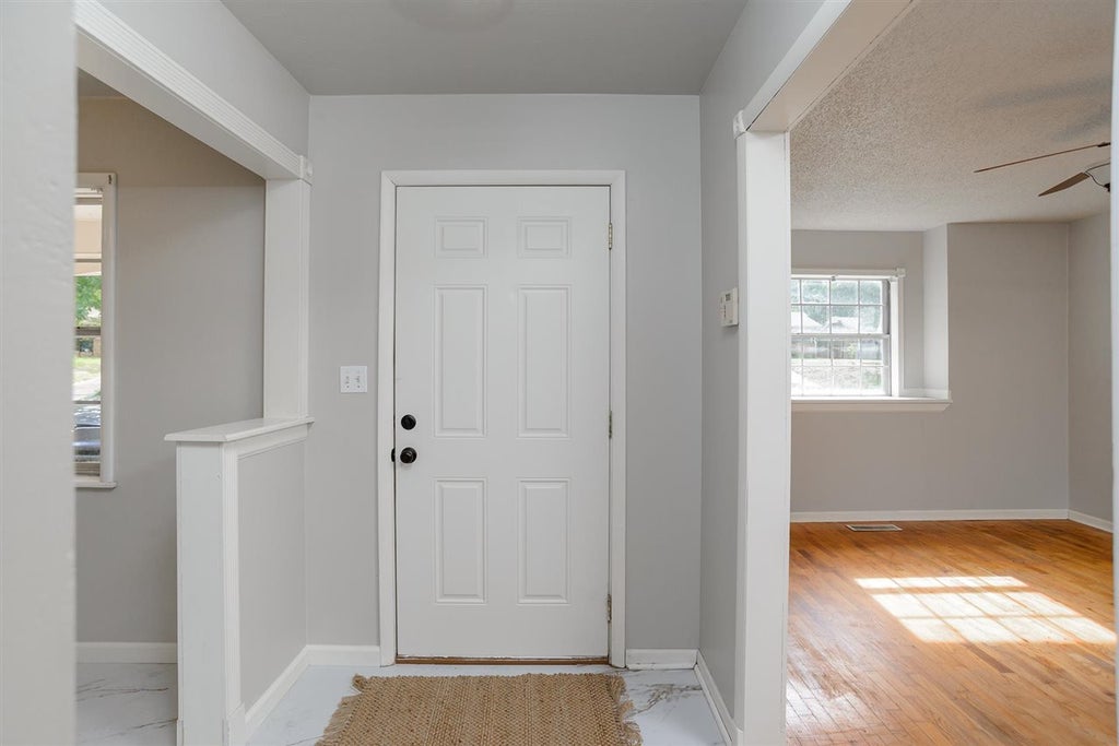 Photo of 112 S Grandview Street, Stillwater, OK 74074 (MLS # 134888)